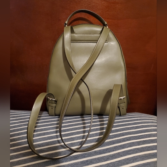 Coach Jordyn Backpack - Picture 2 of 11